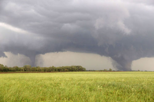 twin-tornadoes1